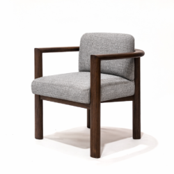 Silla LB Canorá - Diseño artesanal en cuero y madera maciza
